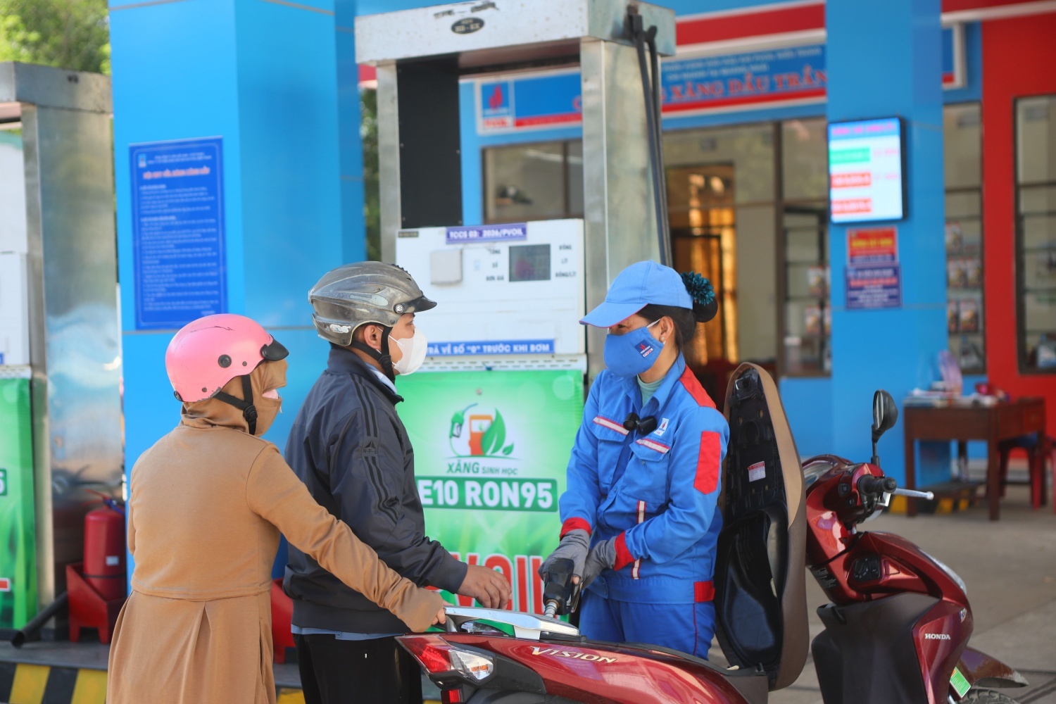 Xăng E10: Dấu ấn tiên phong của Petrovietnam trong nửa đầu năm 2026 Xăng E10: Dấu ấn tiên phong của Petrovietnam trong nửa đầu năm 2026