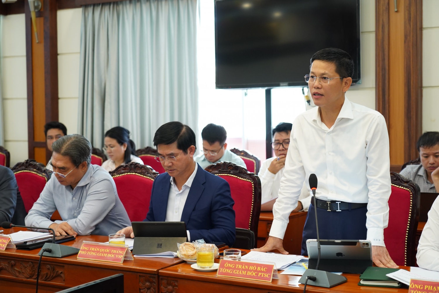 Sửa đổi Luật Dầu khí: Đừng để doanh nghiệp nội địa thua ngay trên sân nhà Sửa đổi Luật Dầu khí: Đừng để doanh nghiệp nội địa thua ngay trên sân nhà