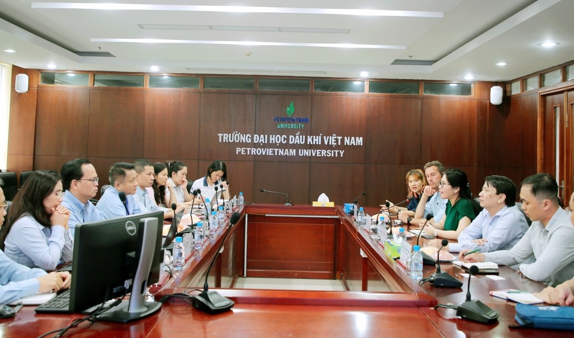 PVU hợp tác cùng VCCI-HCM và DI thúc đẩy đào tạo nhân lực ngành năng lượng xanh