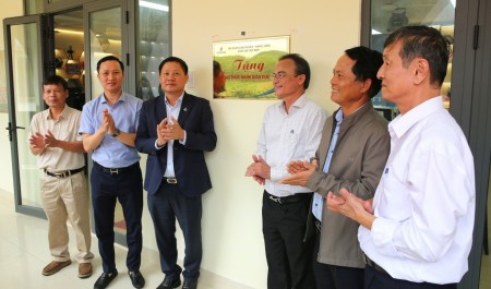 BSR lan tỏa nghĩa tình đến miền Tây Quảng Ngãi, khánh thành 2 phòng STEM tại địa phương