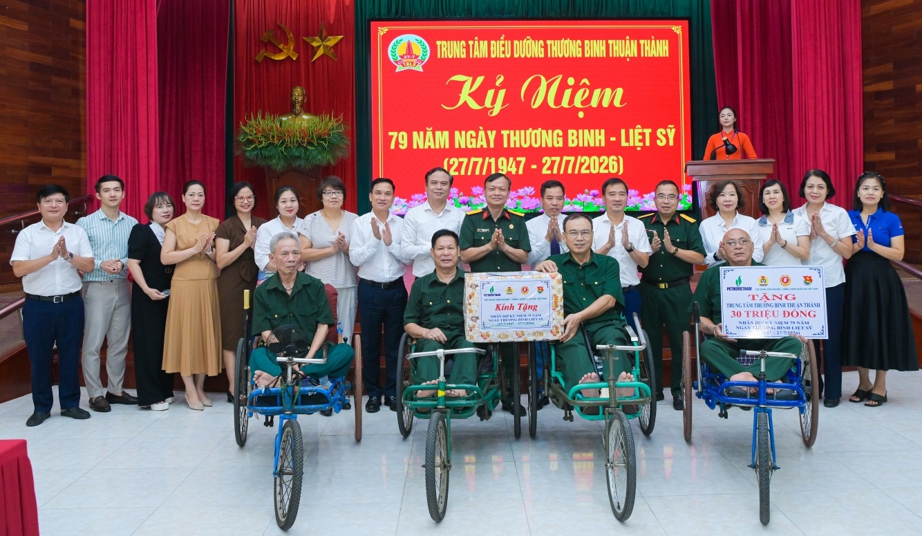 [VIDEO] Petrovietnam thăm, tặng quà tri ân các thương binh tại Thuận Thành, Bắc Ninh