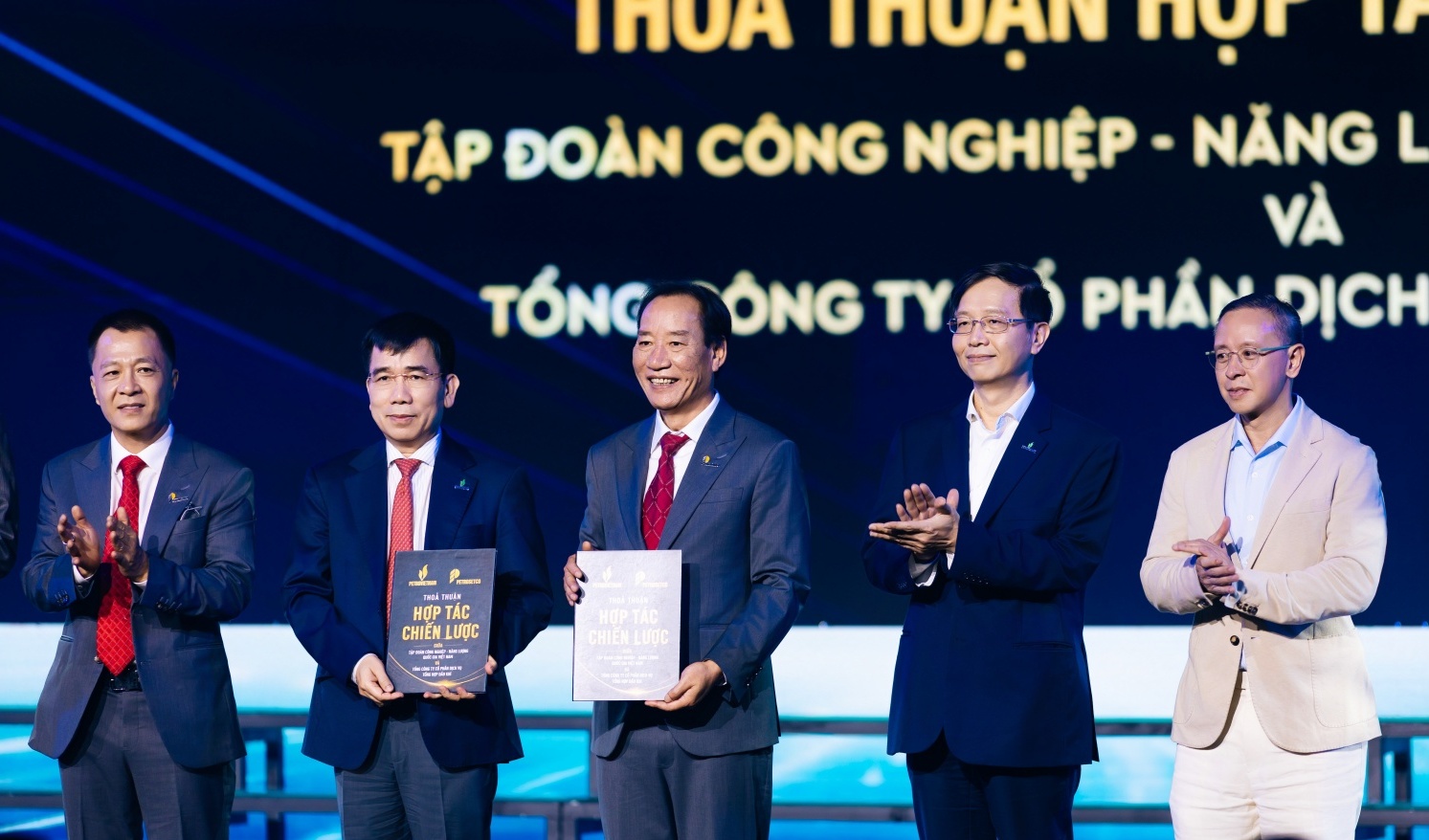 Petrovietnam và PETROSETCO tăng cường liên kết chuỗi dịch vụ năng lượng