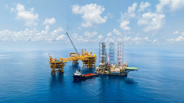 Petrovietnam plays a strategic role in ensuring energy security, economic security, and protecting maritime and island sovereignty Petrovietnam plays a strategic role in ensuring energy security, economic security, and protecting maritime and island sovereignty