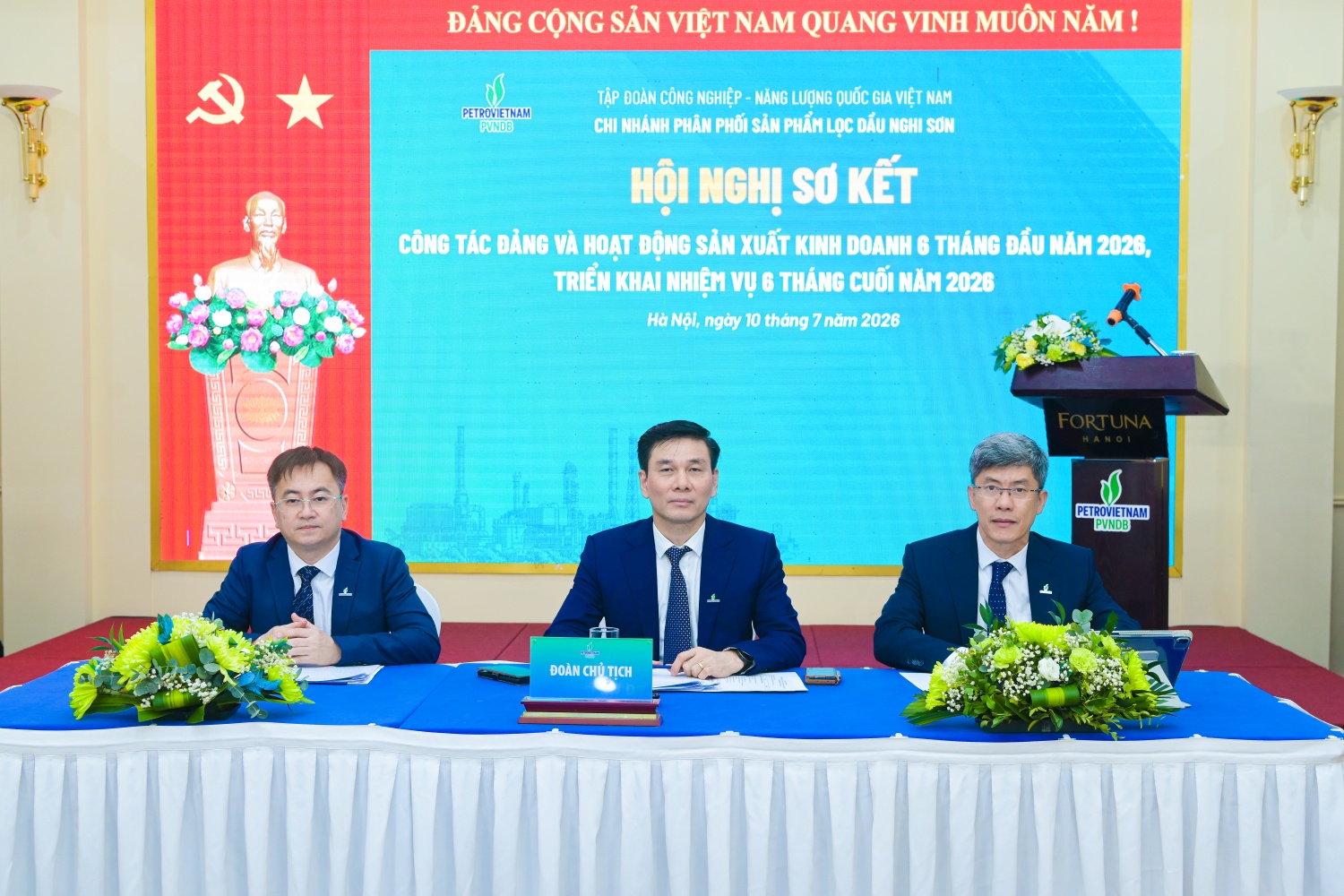  Đoàn Chủ tịch điều hành Hội nghị