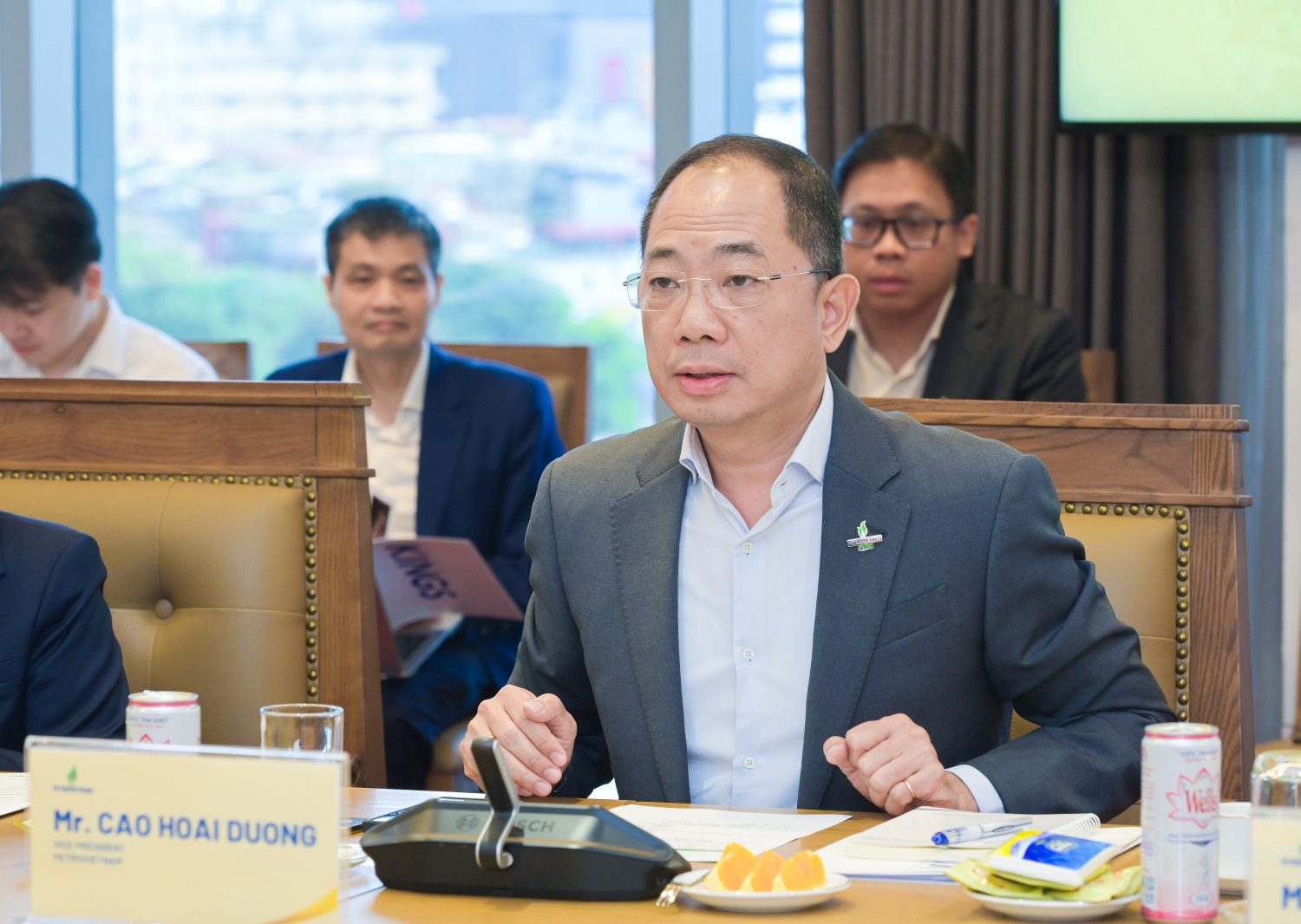 Phó Tổng Giám đốc Petrovietnam Cao Hoài Dương trao đổi tại buổi làm việc Phó Tổng Giám đốc Petrovietnam Cao Hoài Dương trao đổi tại buổi làm việc