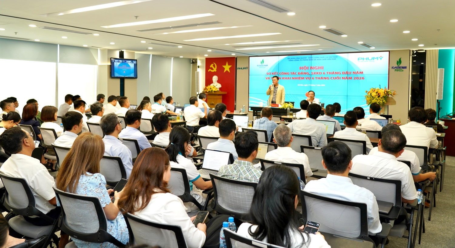 PVFCCo - Phú Mỹ giữ đà tăng trưởng, mở rộng động lực từ hóa chất PVFCCo - Phú Mỹ giữ đà tăng trưởng, mở rộng động lực từ hóa chất