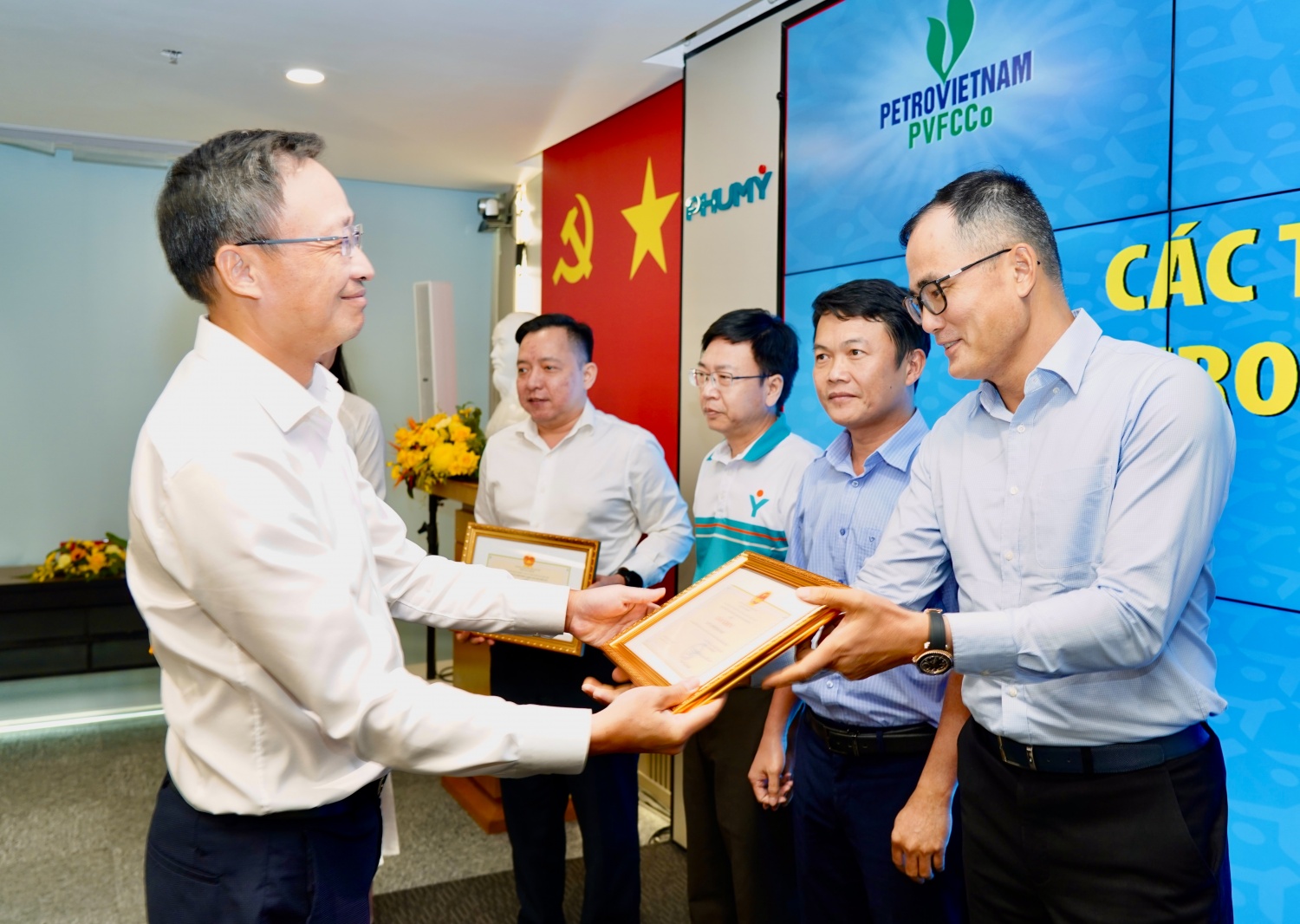 PVFCCo - Phú Mỹ giữ đà tăng trưởng, mở rộng động lực từ hóa chất PVFCCo - Phú Mỹ giữ đà tăng trưởng, mở rộng động lực từ hóa chất