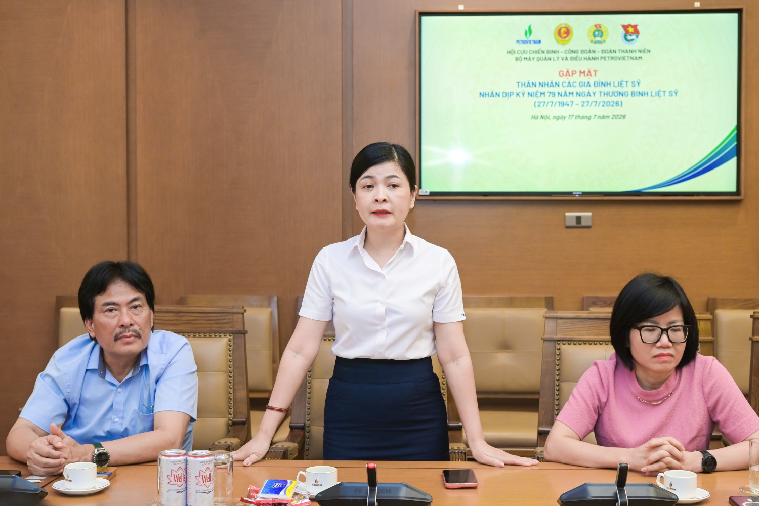 Đồng chí Vũ Tuyết Thanh Hà - Phó Trưởng Ban Quản trị Nguồn nhân lực mong muốn trong thời gian tới, các hoạt động tri ân sẽ tiếp tục được triển khai với nhiều hình thức phong phú, thiết thực hơn, góp phần tăng cường sự gắn kết giữa người lao động với Tập đoàn.