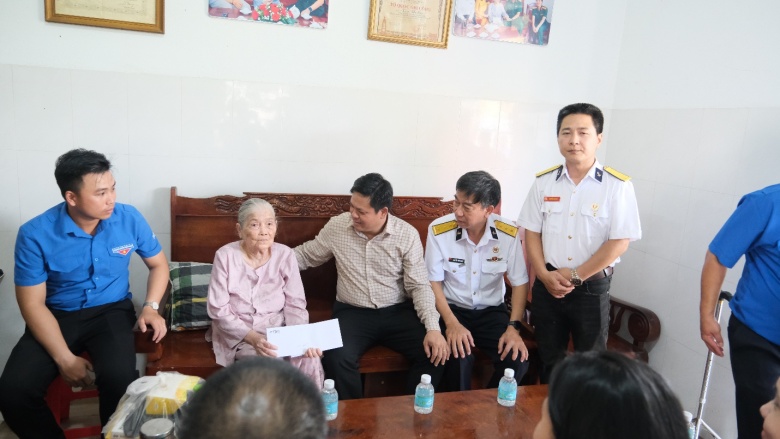 PTSC tiếp nối truyền thống, vun đắp khát vọng cống hiến PTSC tiếp nối truyền thống, vun đắp khát vọng cống hiến