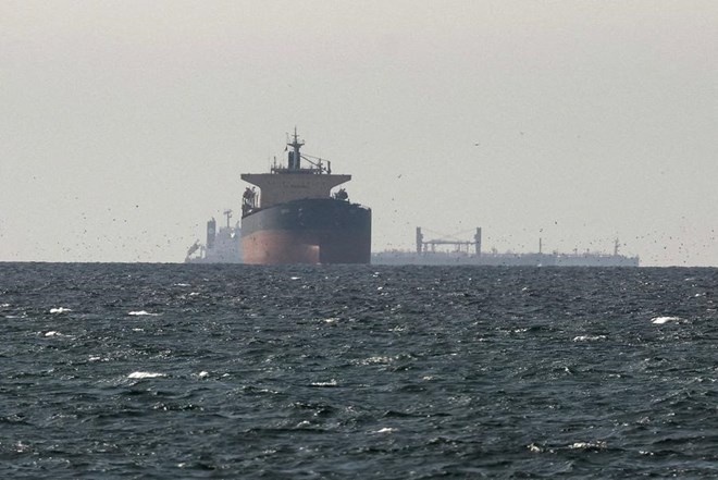 Tàu qua eo biển Hormuz giảm mạnh khi căng thẳng Mỹ - Iran leo thang