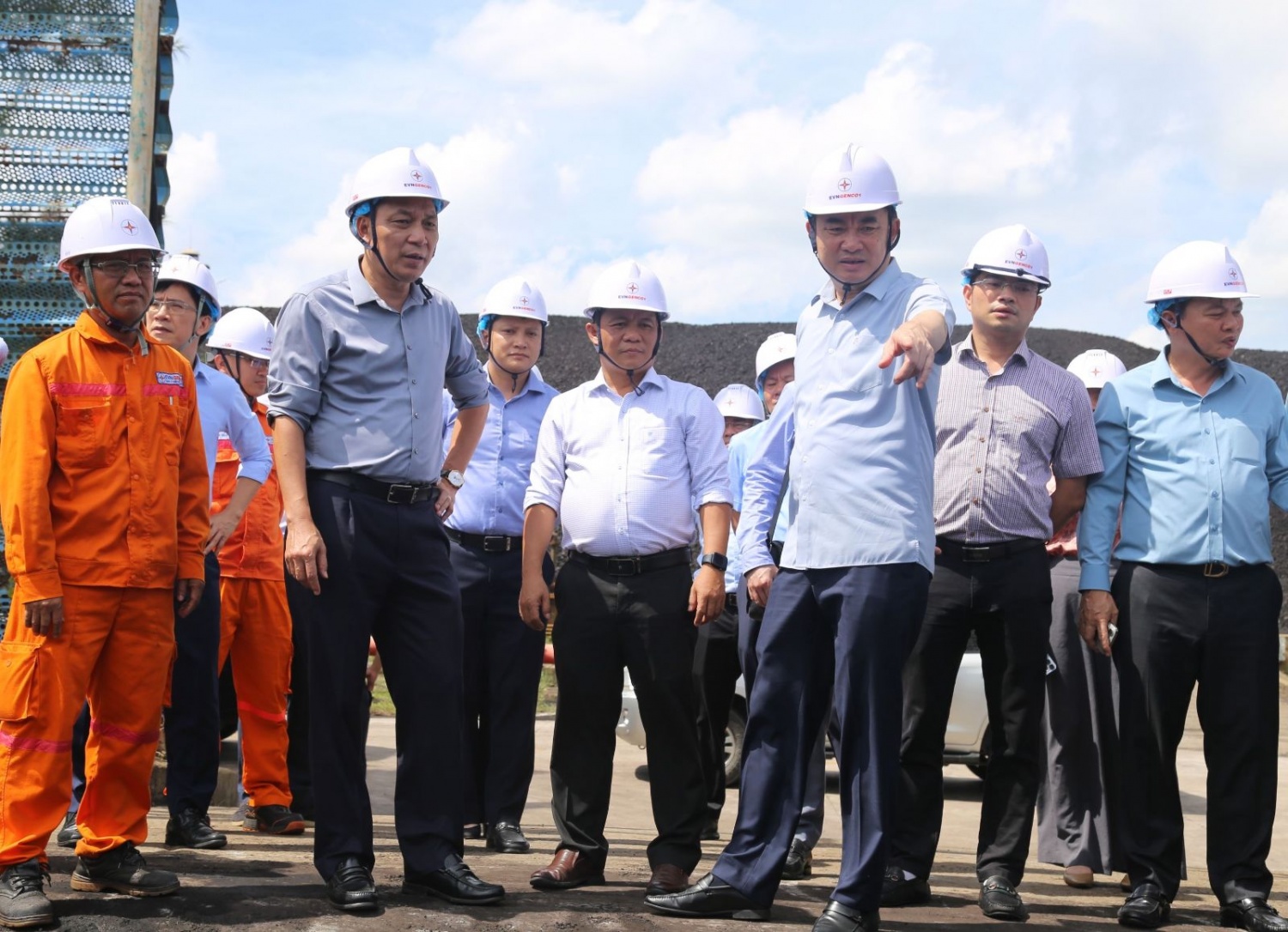 TKV và EVN tăng cường phối hợp, bảo đảm nguồn than cho sản xuất điện