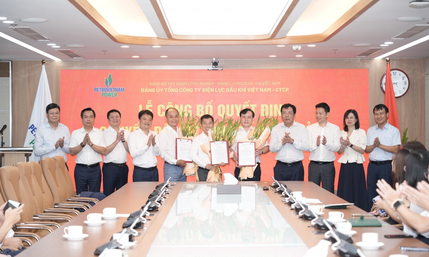 Đảng ủy PV Power chuyển đổi mô hình tổ chức Đảng của 3 đơn vị trực thuộc Đảng ủy PV Power chuyển đổi mô hình tổ chức Đảng của 3 đơn vị trực thuộc