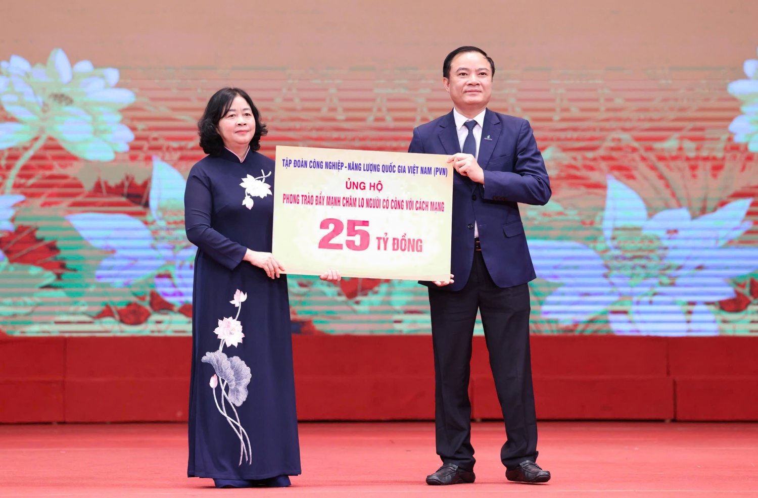 Petrovietnam tri ân người có công với cách mạng