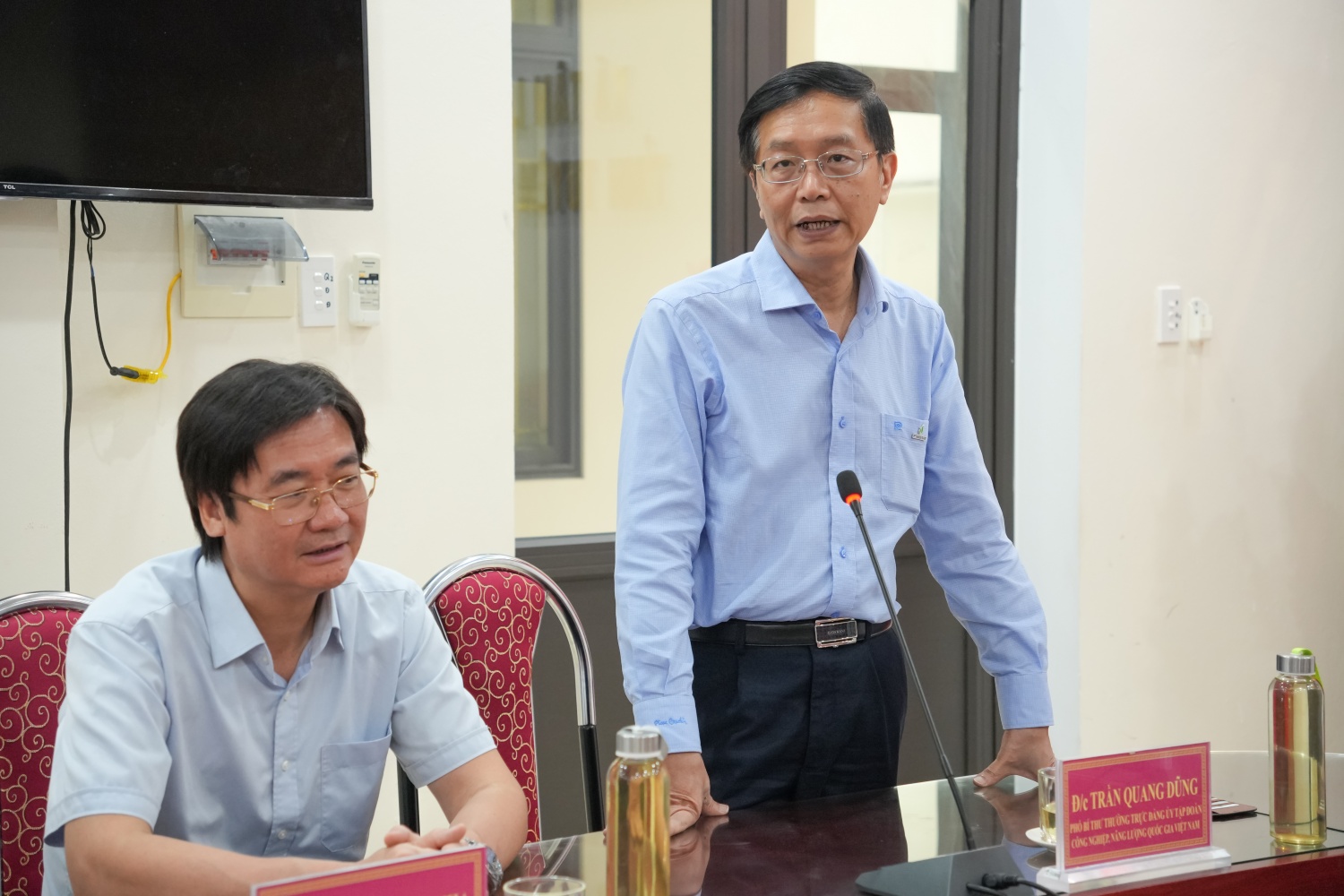 Petrovietnam thăm hỏi, động viên các hộ dân có hoàn cảnh đặc biệt tại xã Tân Long, Tuyên Quang