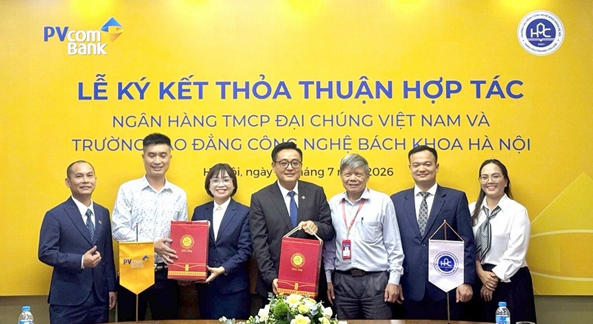 PVcomBank và Trường Cao đẳng Công nghệ Bách khoa Hà Nội ký kết thỏa thuận hợp tác toàn diện