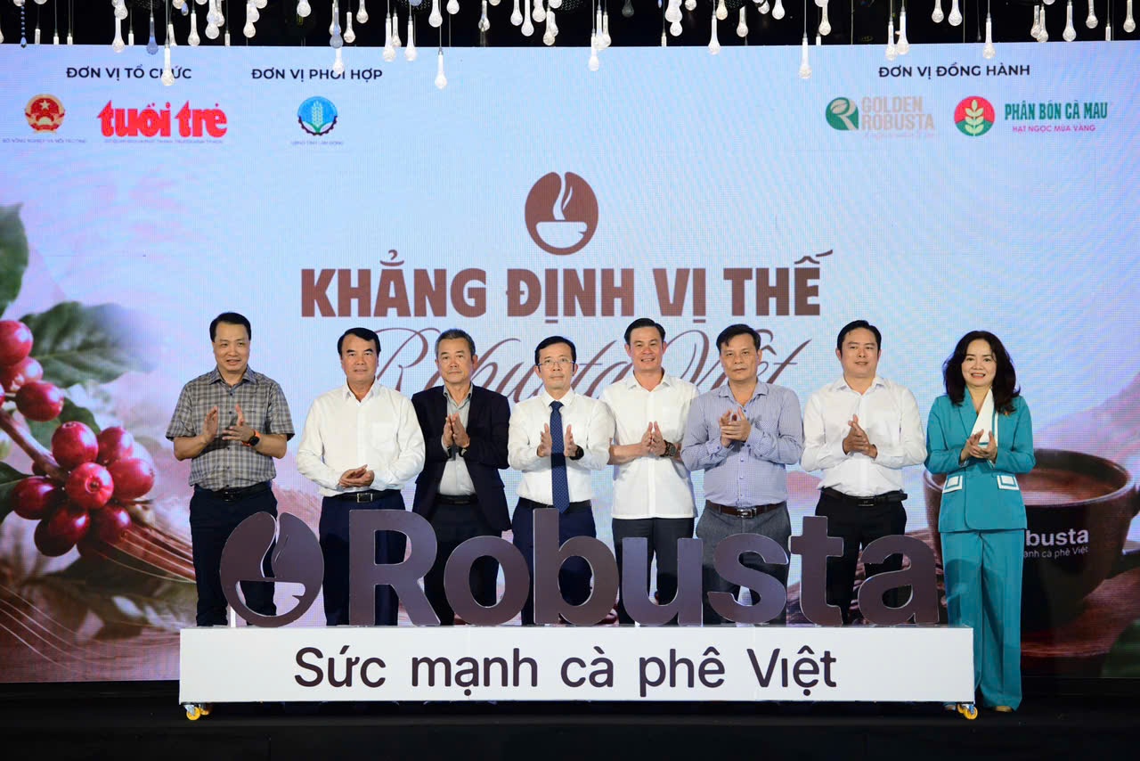 Phân bón Cà Mau đồng hành nâng chất lượng cà phê Robusta Việt từ gốc Phân bón Cà Mau đồng hành nâng chất lượng cà phê Robusta Việt từ gốc