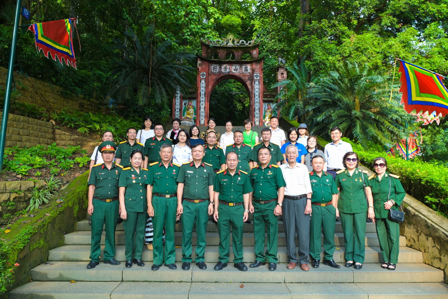 Petrovietnam dâng hương tưởng niệm các Vua Hùng: Tri ân cội nguồn, bồi đắp tinh thần yêu nước