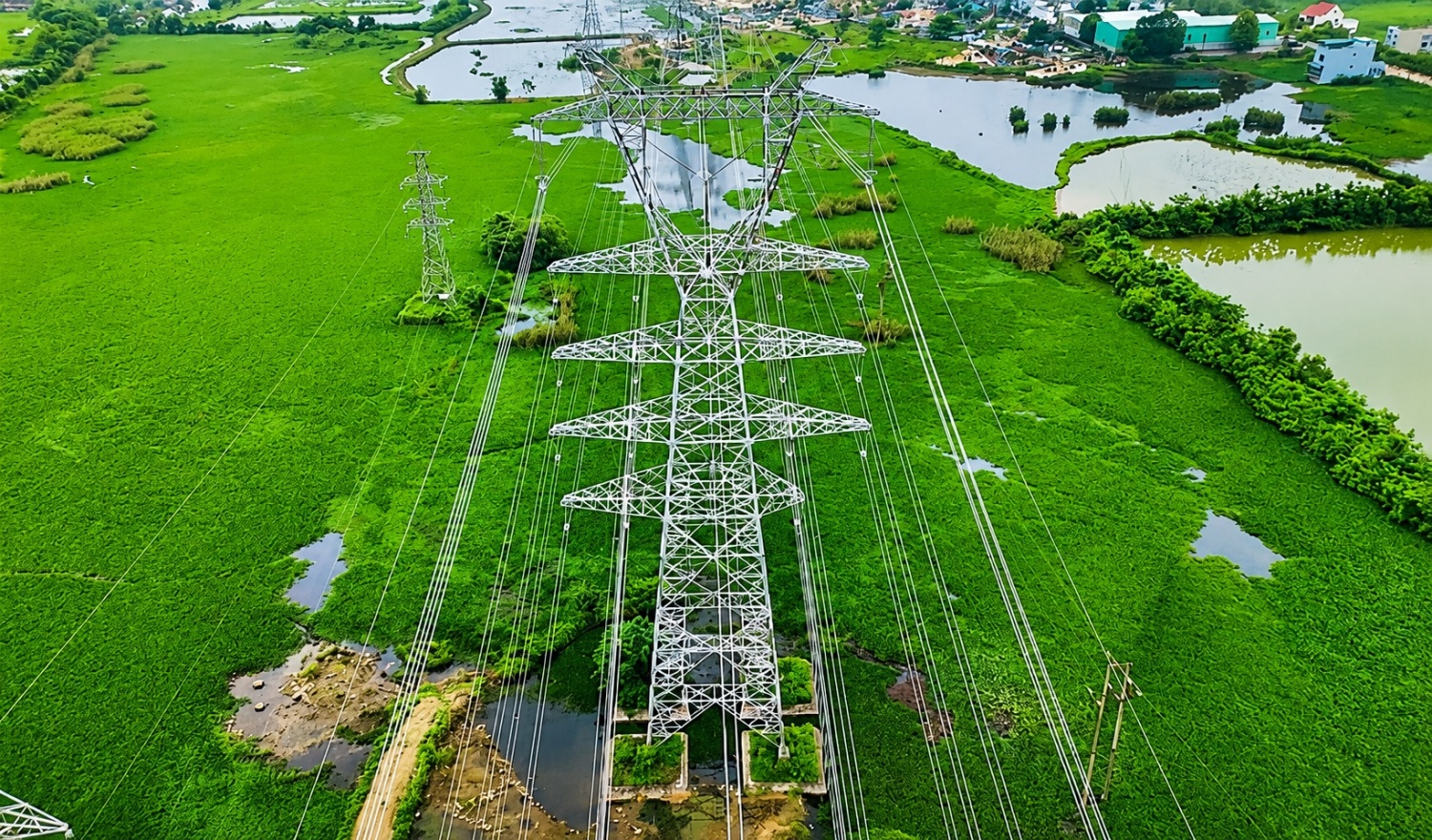 Hoàn thành đóng điện toàn tuyến Đường dây 500/220kV Nho Quan - Phủ Lý - Thường Tín Hoàn thành đóng điện toàn tuyến Đường dây 500/220kV Nho Quan - Phủ Lý - Thường Tín