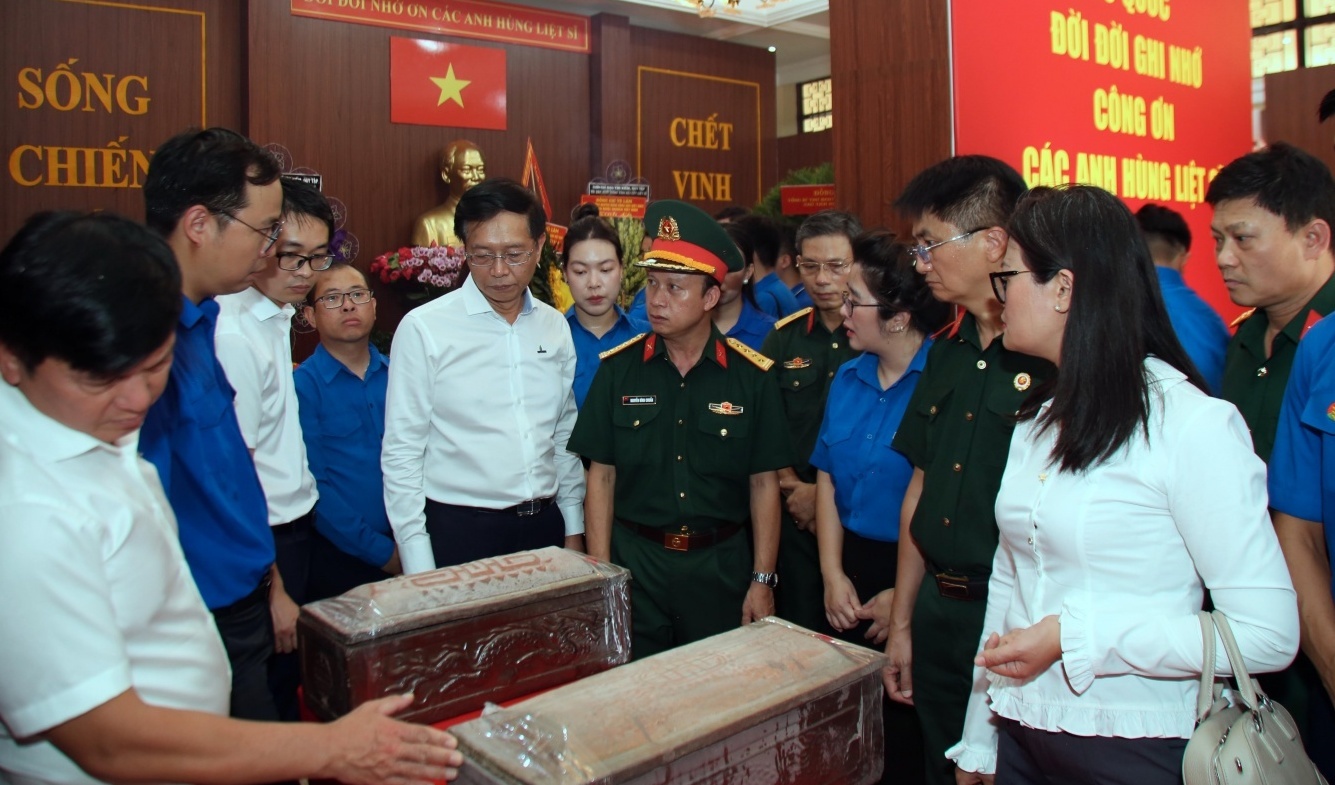 Petrovietnam tiếp nối truyền thống "Uống nước nhớ nguồn" trên hành trình tri ân