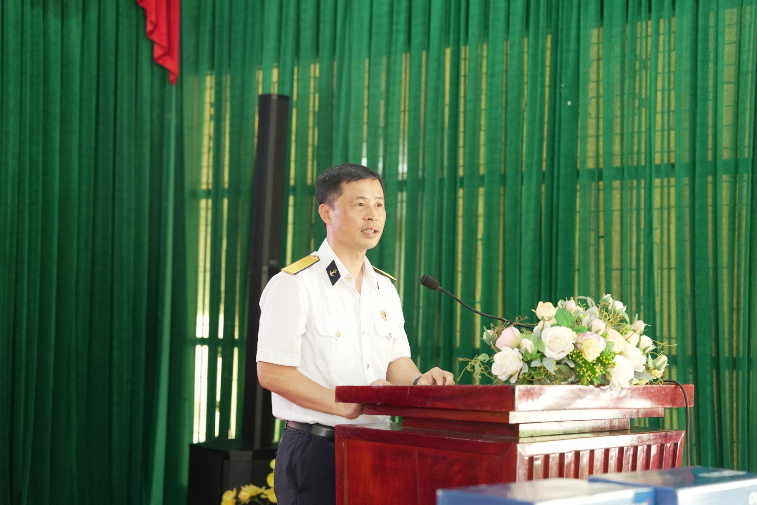 Đồng chí Võ Huy Tân, Chi hội trưởng Chi hội Cựu chiến binh PTSC M&C, phát biểu tri ân tại Trung tâm Điều dưỡng Thương binh, Bệnh binh và Người có công Long Đất. Đồng chí Võ Huy Tân, Chi hội trưởng Chi hội Cựu chiến binh PTSC M&C, phát biểu tri ân tại Trung tâm Điều dưỡng Thương binh, Bệnh binh và Người có công Long Đất.