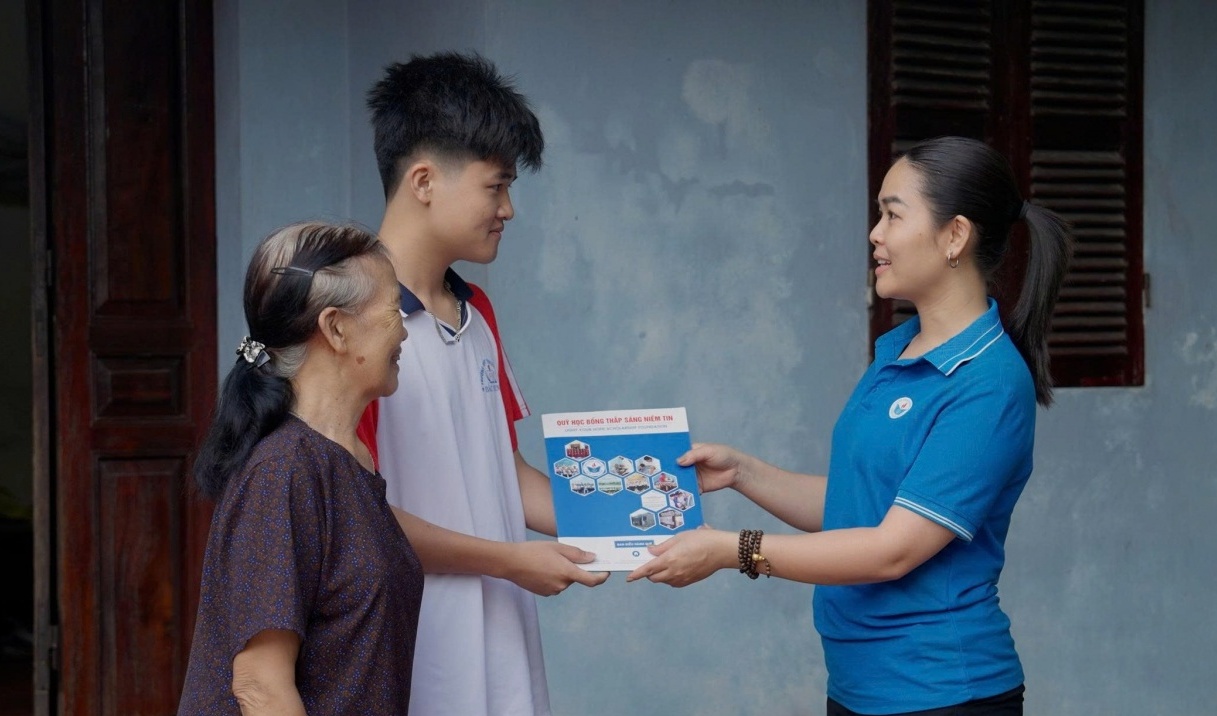 Từ nỗi đau di chứng da cam đến hành trình thắp sáng ước mơ y khoa