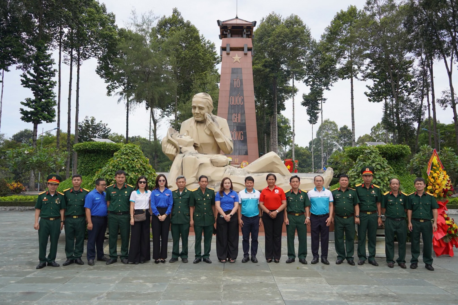 PVFCCo – Phú Mỹ lan tỏa đạo lý Uống nước nhớ nguồn nhân Ngày Thương binh - Liệt sỹ 27/7 PVFCCo - Phú Mỹ lan tỏa đạo lý “Uống nước nhớ nguồn” nhân kỷ niệm Ngày Thương binh - Liệt sĩ