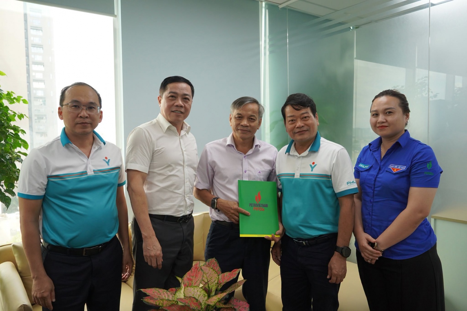 PVFCCo - Phú Mỹ lan tỏa đạo lý “Uống nước nhớ nguồn” nhân kỷ niệm Ngày Thương binh - Liệt sĩ