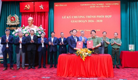 [VIDEO] Bộ Công an và Petrovietnam phối hợp bảo đảm an ninh, an toàn, phát triển công nghiệp - năng lượng