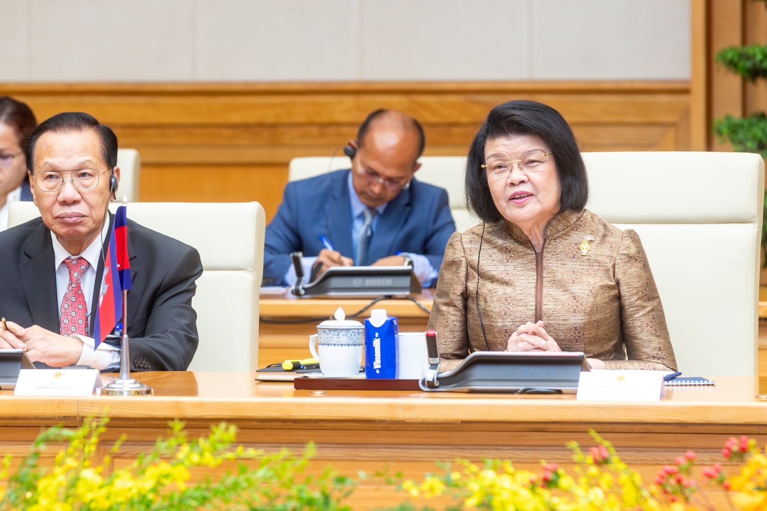Thủ tướng Lê Minh Hưng hội kiến Chủ tịch Quốc hội Campuchia Thủ tướng Lê Minh Hưng hội kiến Chủ tịch Quốc hội Campuchia