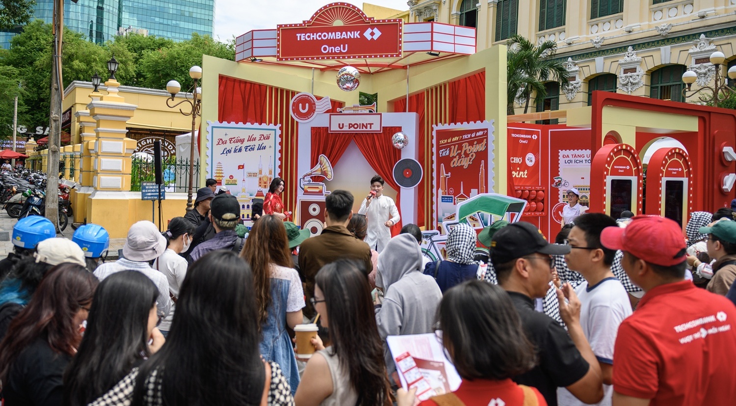 Techcombank OneU mang "làn gió mới" tới Bưu điện TP HCM