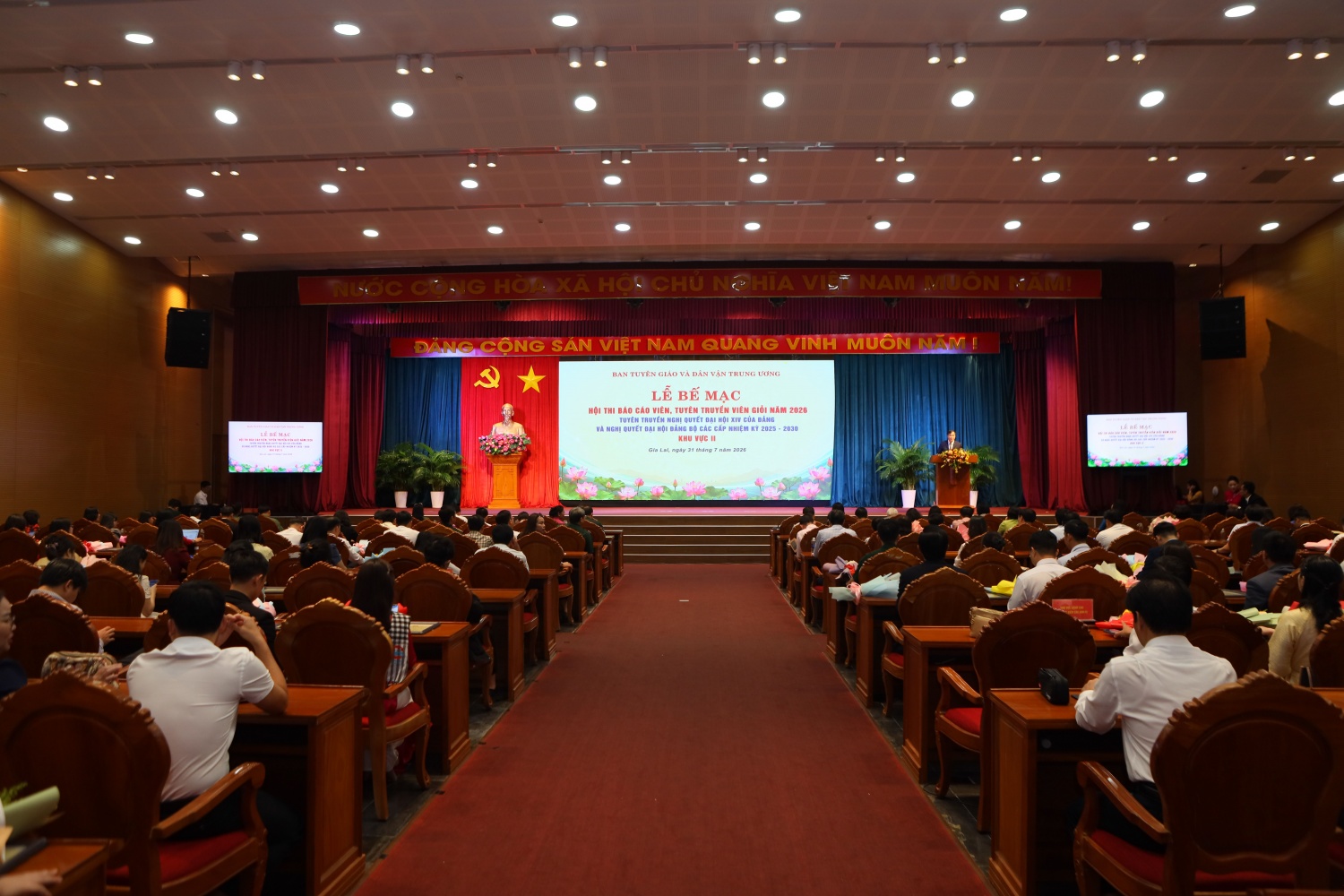 Đại diện Petrovietnam đạt giải Ba Hội thi Báo cáo viên, tuyên truyền viên giỏi Khu vực II