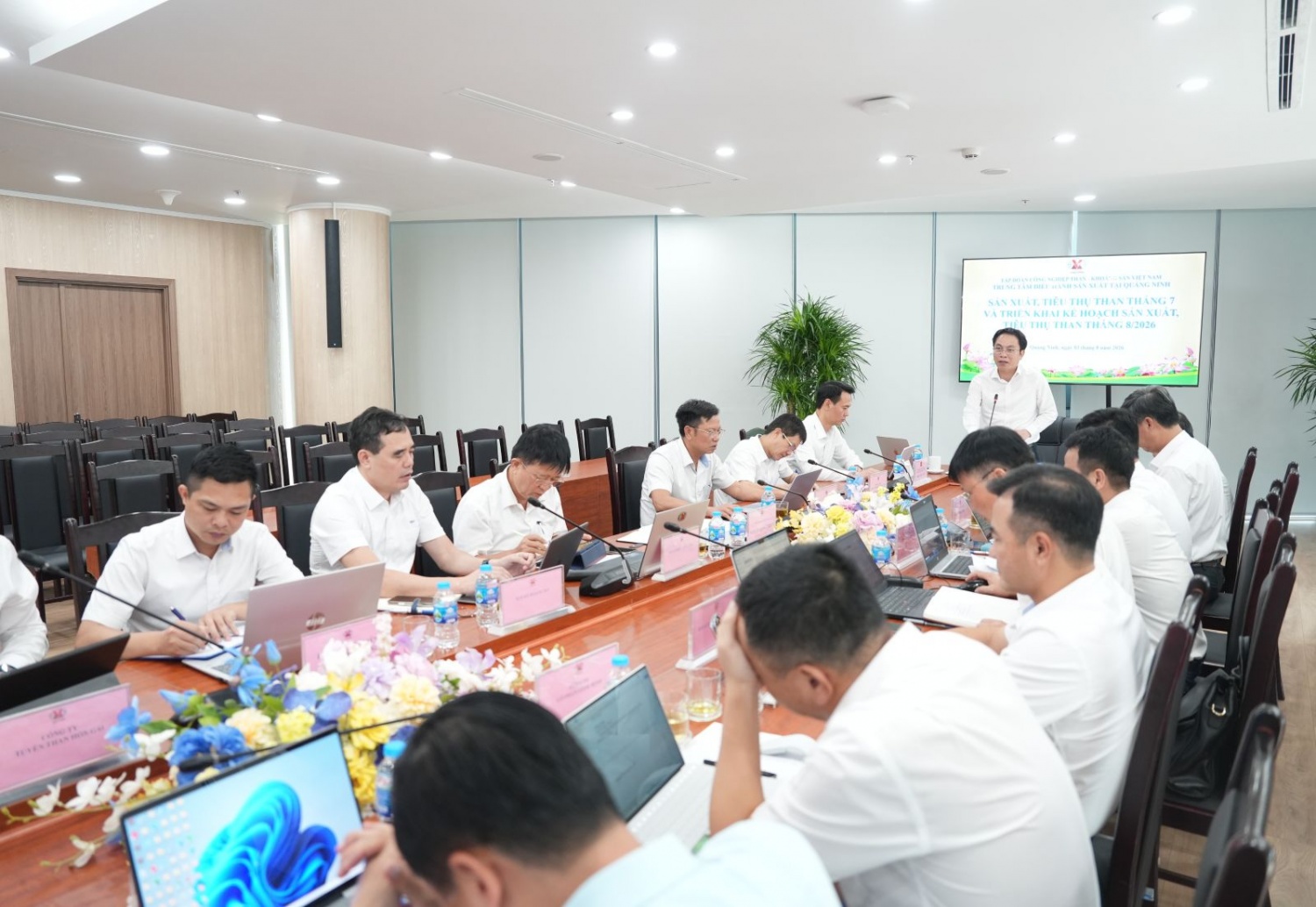 TKV giao ban điều hành sản xuất tháng 8