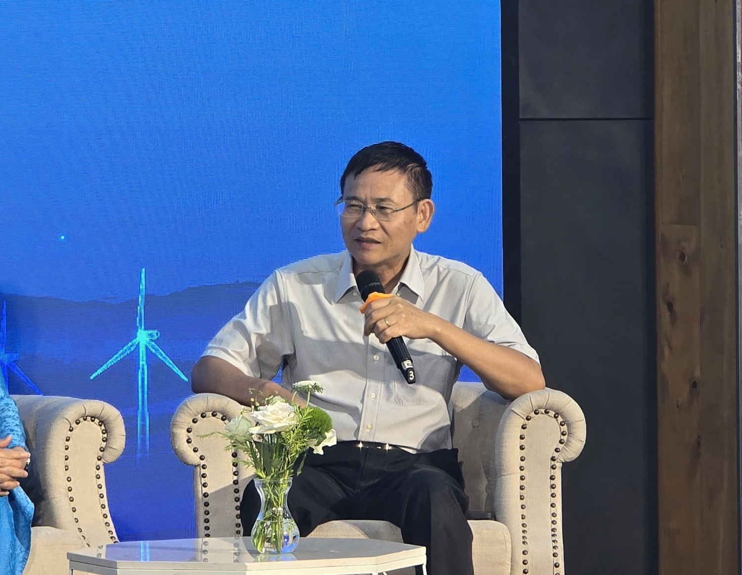 GDP tăng, vì sao nhiều gia đình vẫn thấy chi phí sinh hoạt tăng? GDP tăng, vì sao chi phí sinh hoạt vẫn là bài toán lớn?