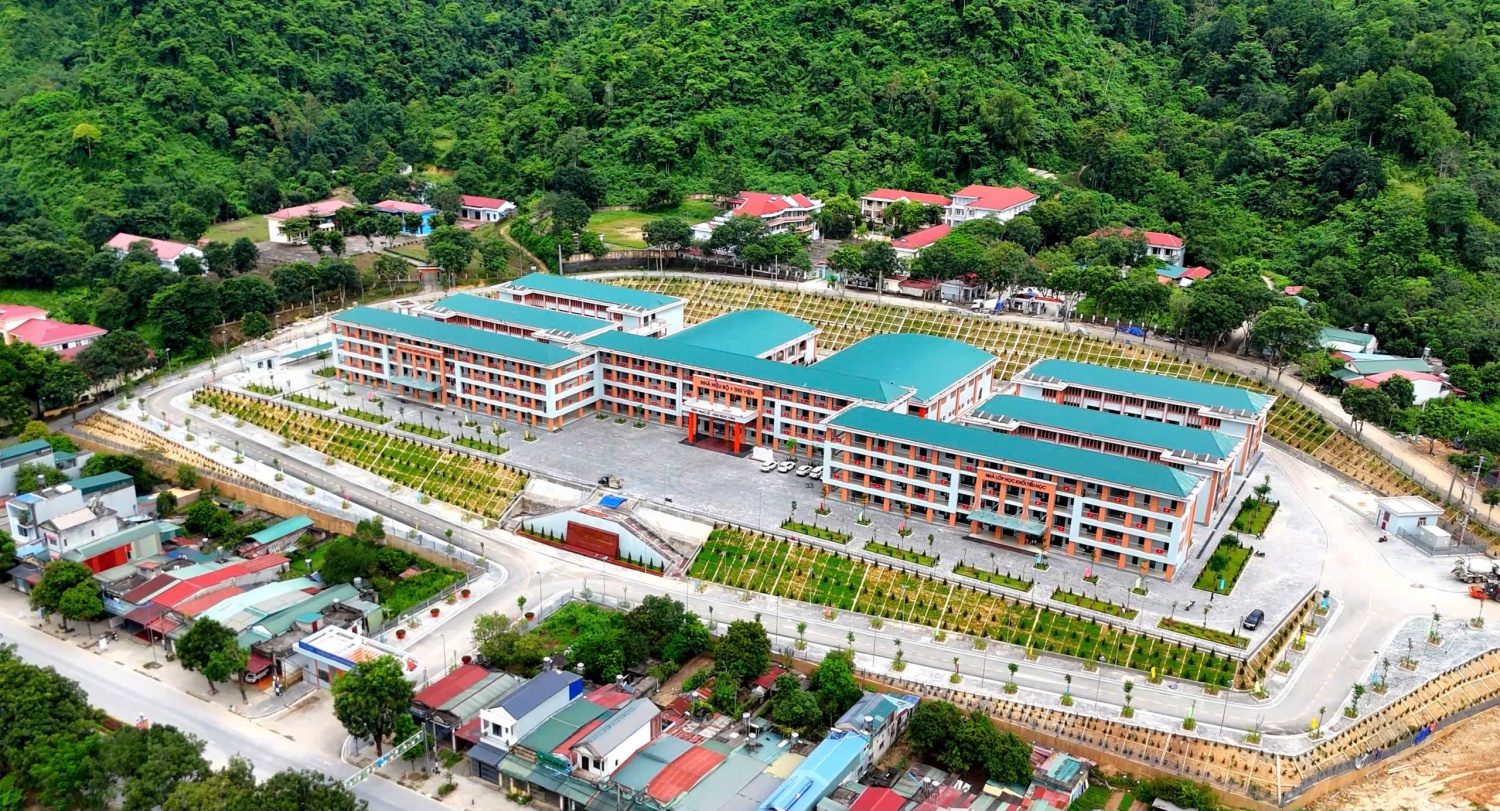 Khai giảng và khánh thành Trường PETROVIETNAM - Phong Thổ (Lai Châu): Điểm tựa cho ước mơ và khát vọng bay xa