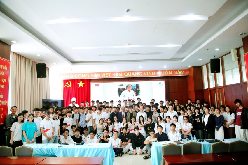 Truyền lửa đam mê, thắp sáng khát vọng cho thế hệ trẻ PVU