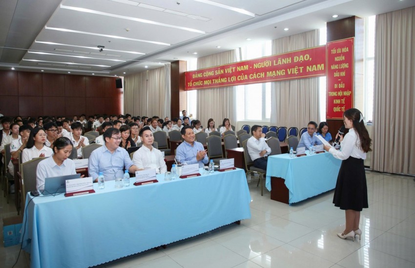 PVU tổ chức thành công buổi seminar chuyên đề “Vật liệu tiên tiến từ chất thải công nghiệp, hướng đi cho ngành Lọc – Hóa dầu” Chế tạo vật liệu tiên tiến từ chất thải công nghiệp - Hướng đi cho ngành lọc hóa dầu
