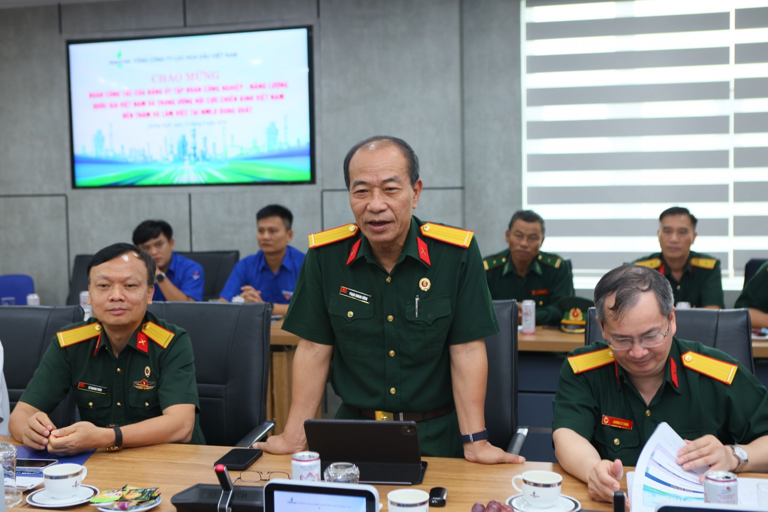 Đồng chí Phạm Quang Dũng –  Ủy viên Ban Thường vụ Trung ương Hội CCB Việt Nam, Chủ tịch Hội Cựu chiến binh PETROVIETNAM ghi nhận và đánh giá cao hoạt động sản xuất của BSR và Hội CCB đơn vị trong suốt thời gian qua. Chủ tịch Hội CCB PETROVIETNAM cũng khẳn