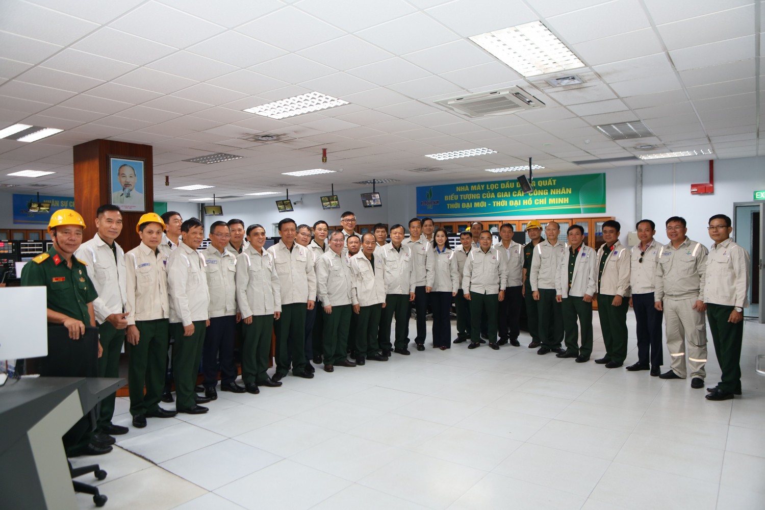 Đoàn công tác ghi nhận và đánh giá cao những cống hiến, đóng góp của đội ngũ NLĐ tại BSR.