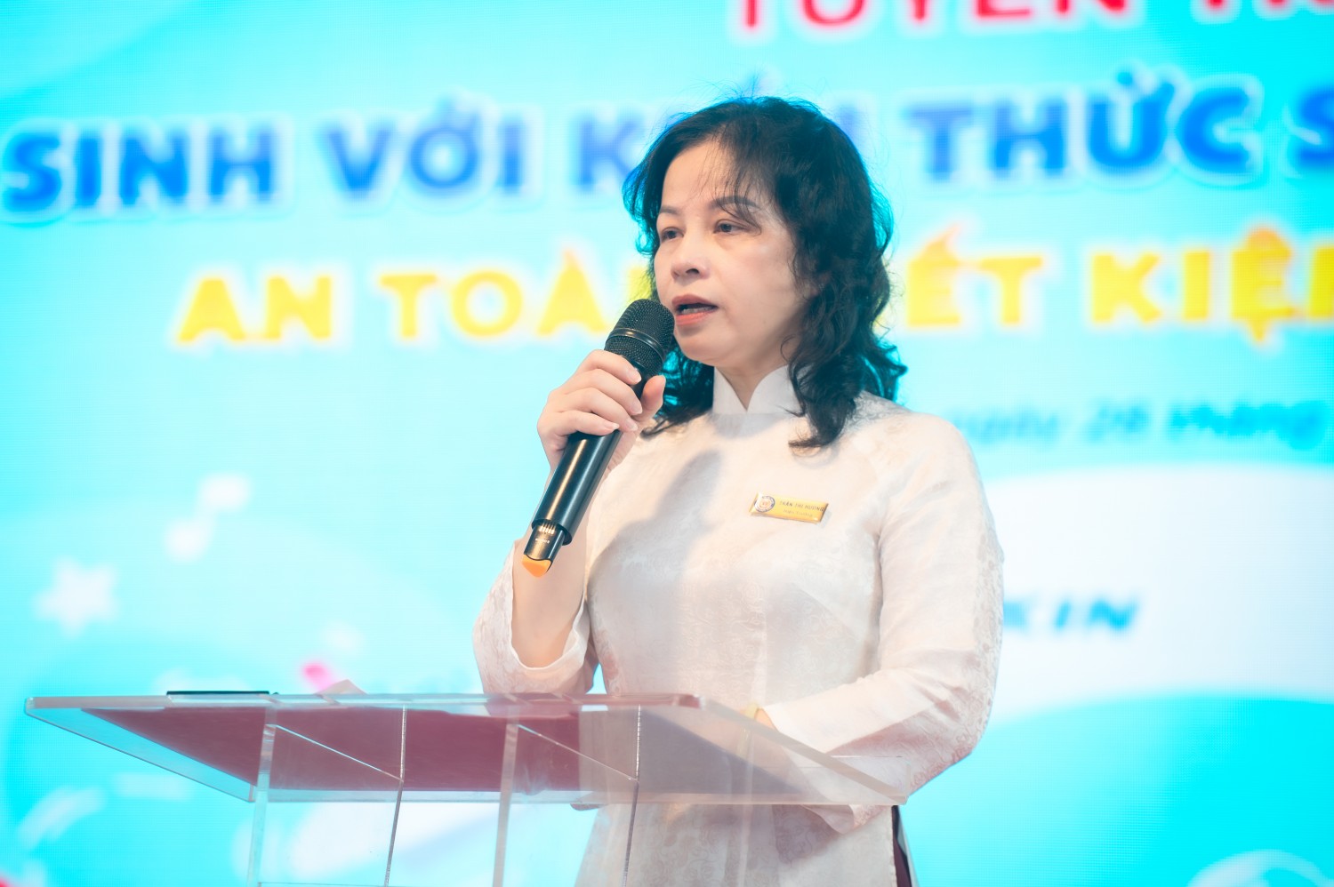 Hơn 1.200 học sinh được trang bị kiến thức sử dụng năng lượng hiệu quả Hơn 1.200 học sinh được trang bị kiến thức sử dụng năng lượng hiệu quả