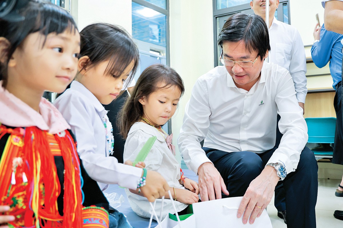 Thắp sáng những ước mơ nơi biên cương