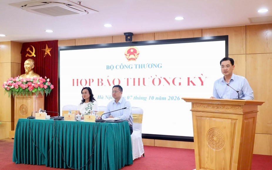Sản xuất công nghiệp, thương mại, năng lượng tăng trưởng cao trong 9 tháng