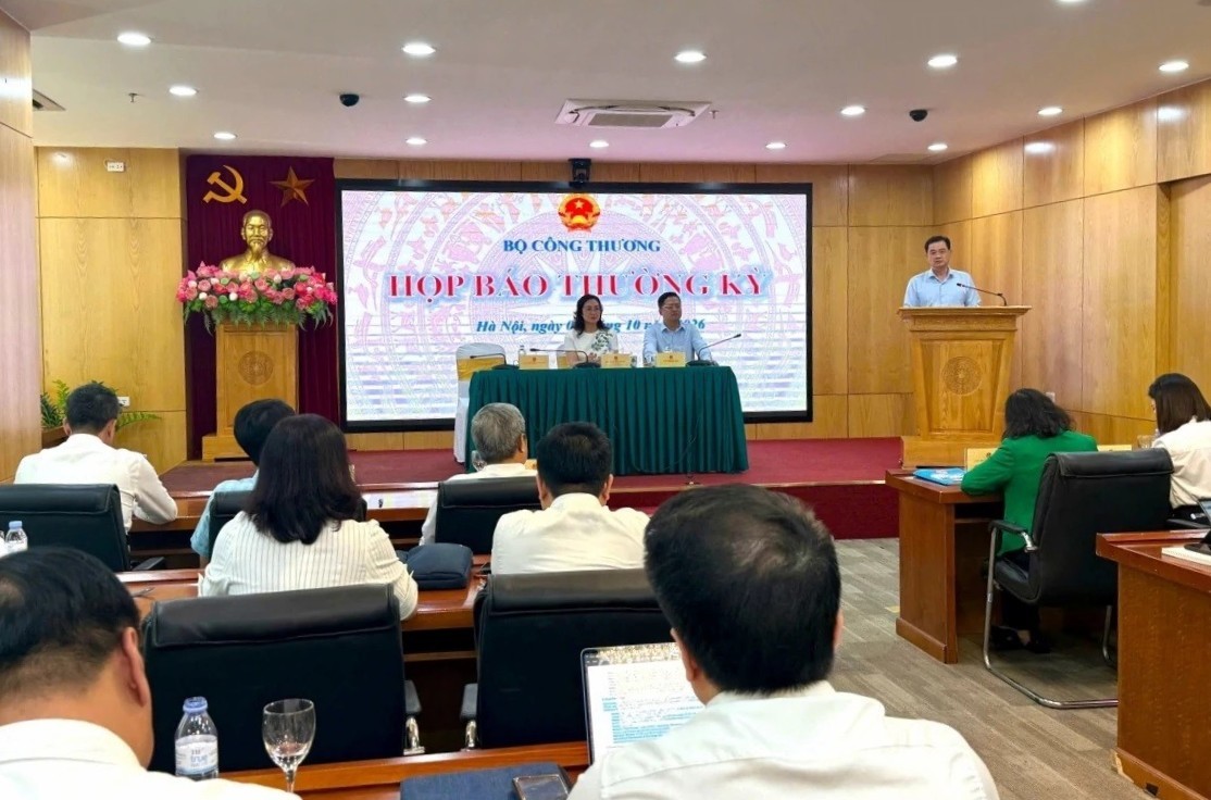 Sản xuất công nghiệp, thương mại, năng lượng tăng trưởng cao trong 9 tháng