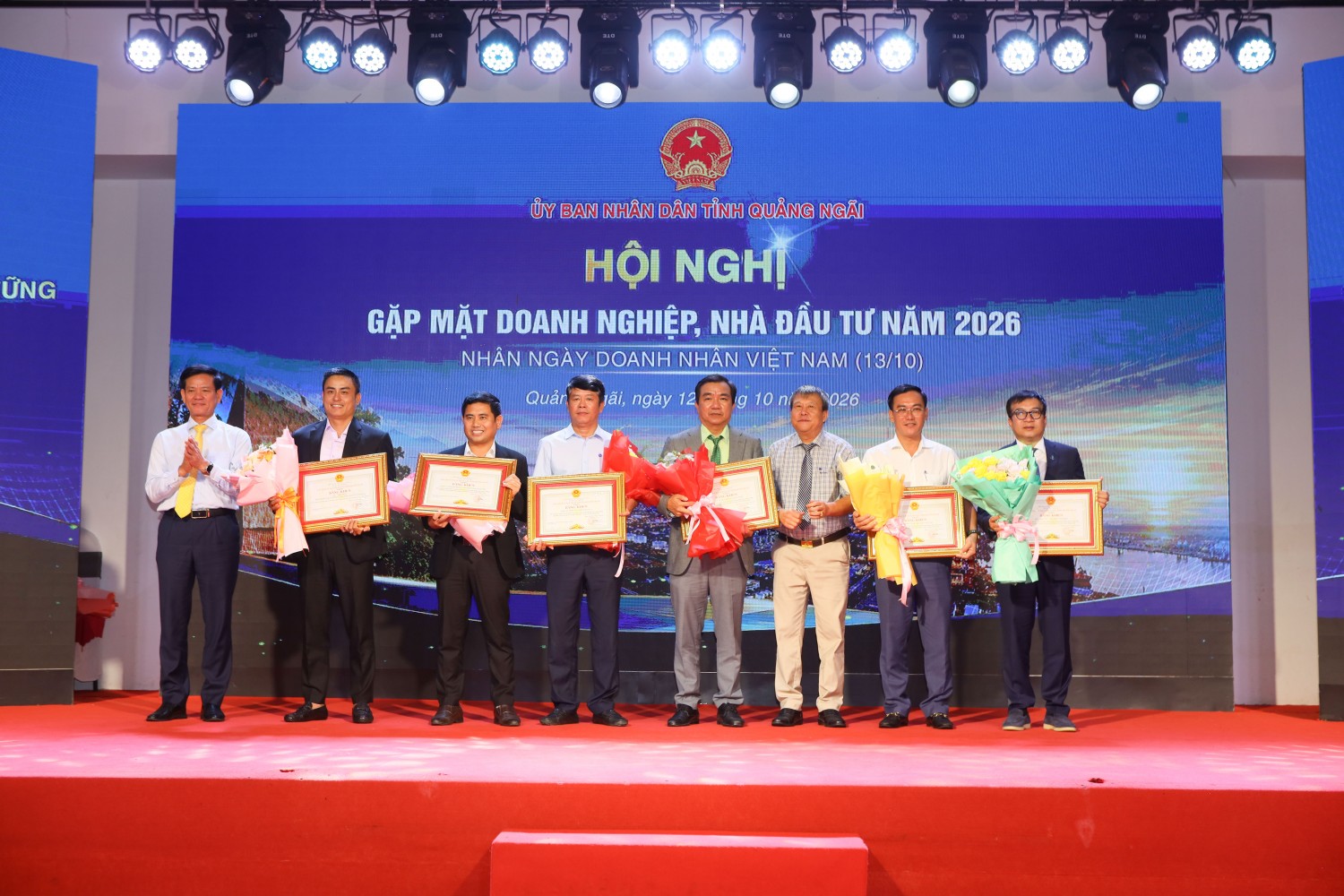 BSR và PTSC Quảng Ngãi cũng được trao tặng bằng khen với thành tích thực hiện tốt chính sách an sinh xã hội của tỉnh Quảng Ngãi.