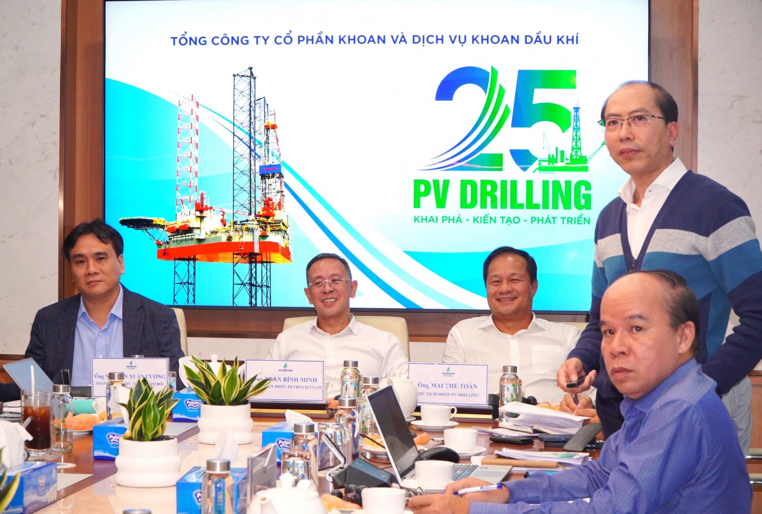 PV Drilling làm việc với Đoàn giám sát thường niên của Hội đồng thành viên PETROVIETNAM PV Drilling làm việc với Đoàn giám sát thường niên của Hội đồng thành viên PETROVIETNAM