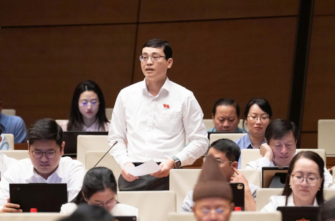Đại biểu Đỗ Đức Hiển: Cần tháo gỡ vướng mắc trong quản lý quỹ đầu tư chứng khoán