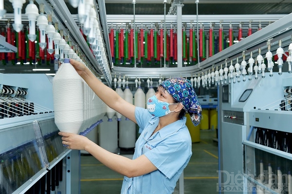 “Tăng tốc” cải thiện môi trường kinh doanh trong năm 2023 ổn định kinh tế vĩ mô là một trong những yếu tố giúp doanh nghiệp phòng ngừa rủi ro hoặc những diễn biến không thuận lợi. Ảnh minh hoạ: Quốc Tuấn