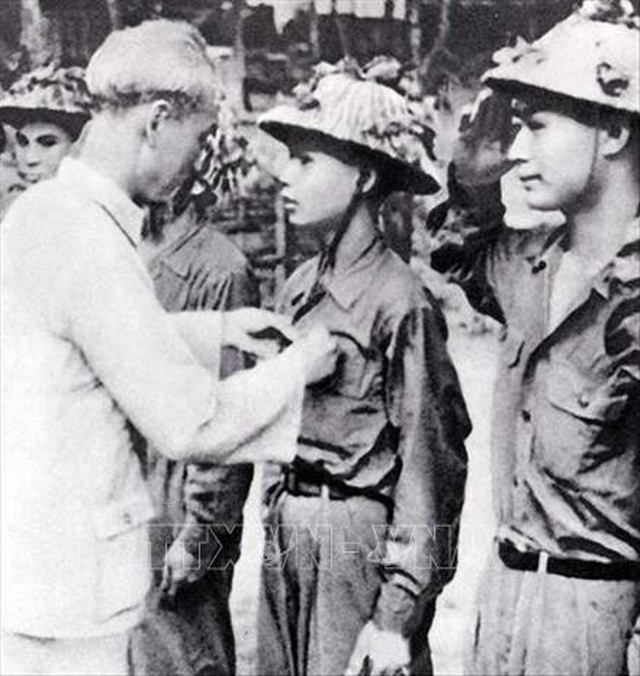 Chủ tịch Hồ Chí Minh và Chiến dịch Điện Biên Phủ chu tich ho chi minh va chien dich dien bien phu
