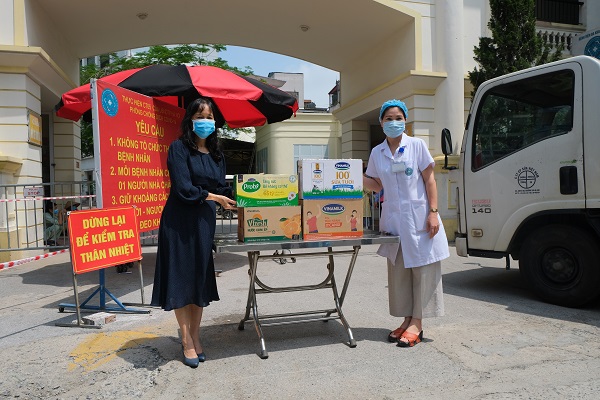 Vinamilk dành hơn 2 triệu sản phẩm dinh dưỡng hỗ trợ tuyến đầu chống dịch Covid-19