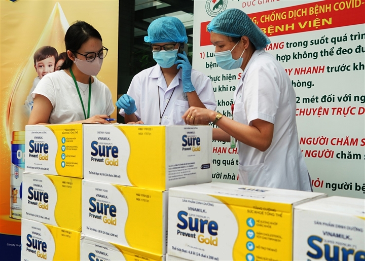Vinamilk tiếp tục hỗ trợ tuyến đầu tại 50 bệnh viện trong giai đoạn cao điểm - 4