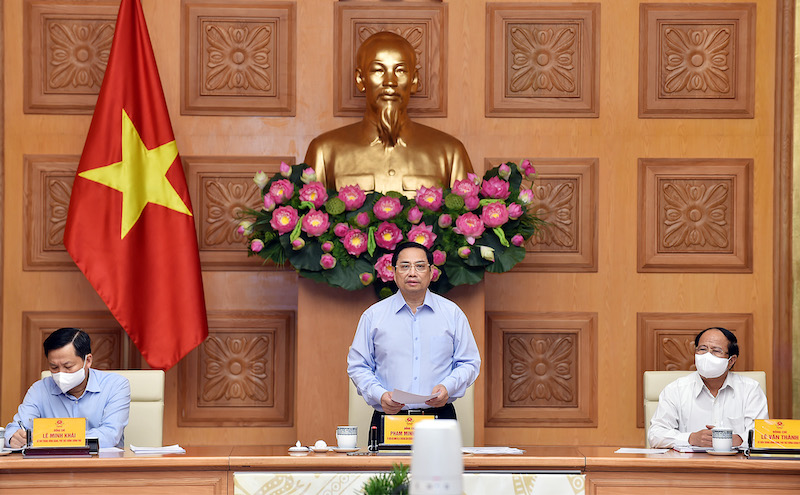 hủ tướng Chính phủ Phạm Minh Chính chủ trì Hội nghị trực tuyến tháo gỡ khó khăn cho doanh nghiệp trong đại dịch. Ảnh: VGP
